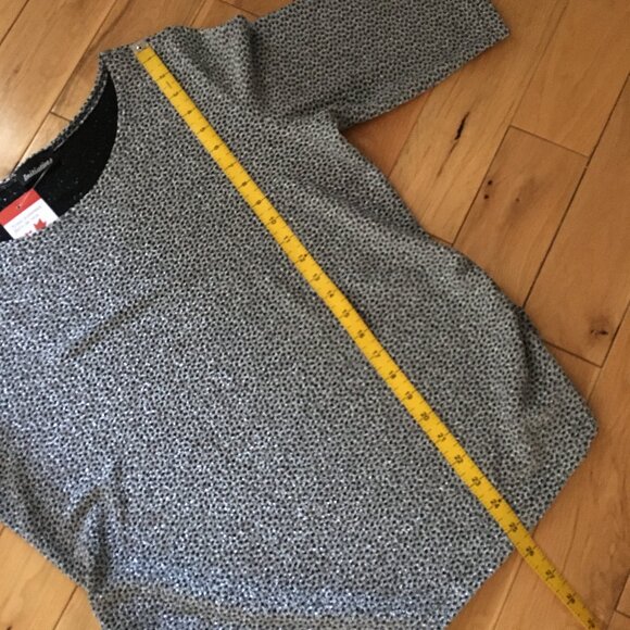 NWT Sparkly Rockstar Ruched Half Sleeve Top - Picture 12 of 13